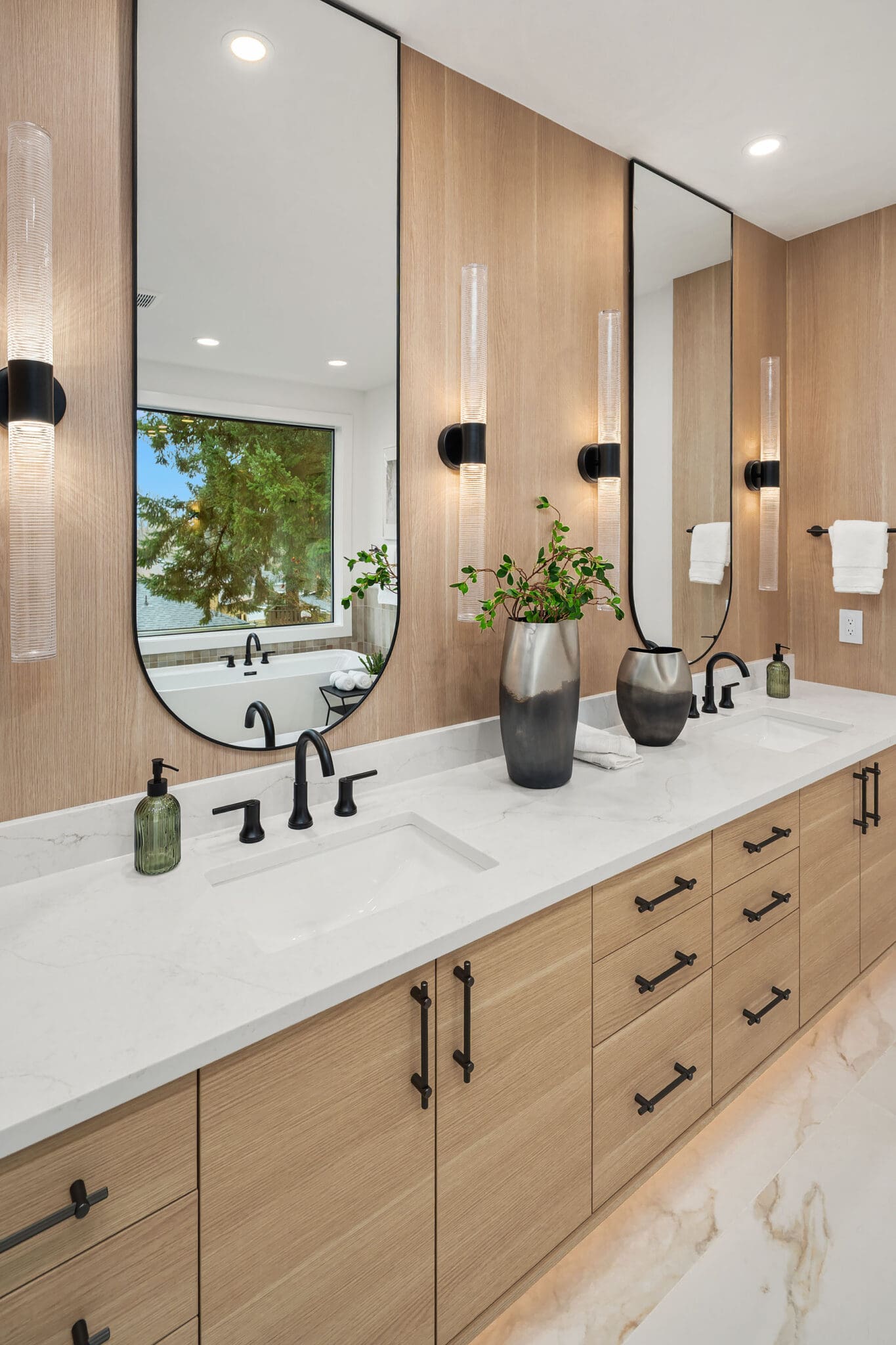 602-1904 169th Ave NE-WA-MN Custom Homes-Primary Bath