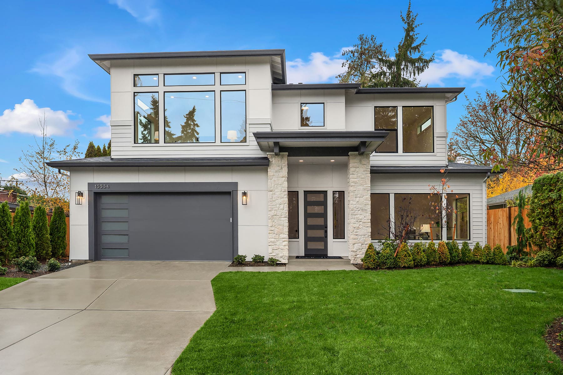 545-15534 SE 10th St-Bellevue-WA-MN Custom Homes-Front