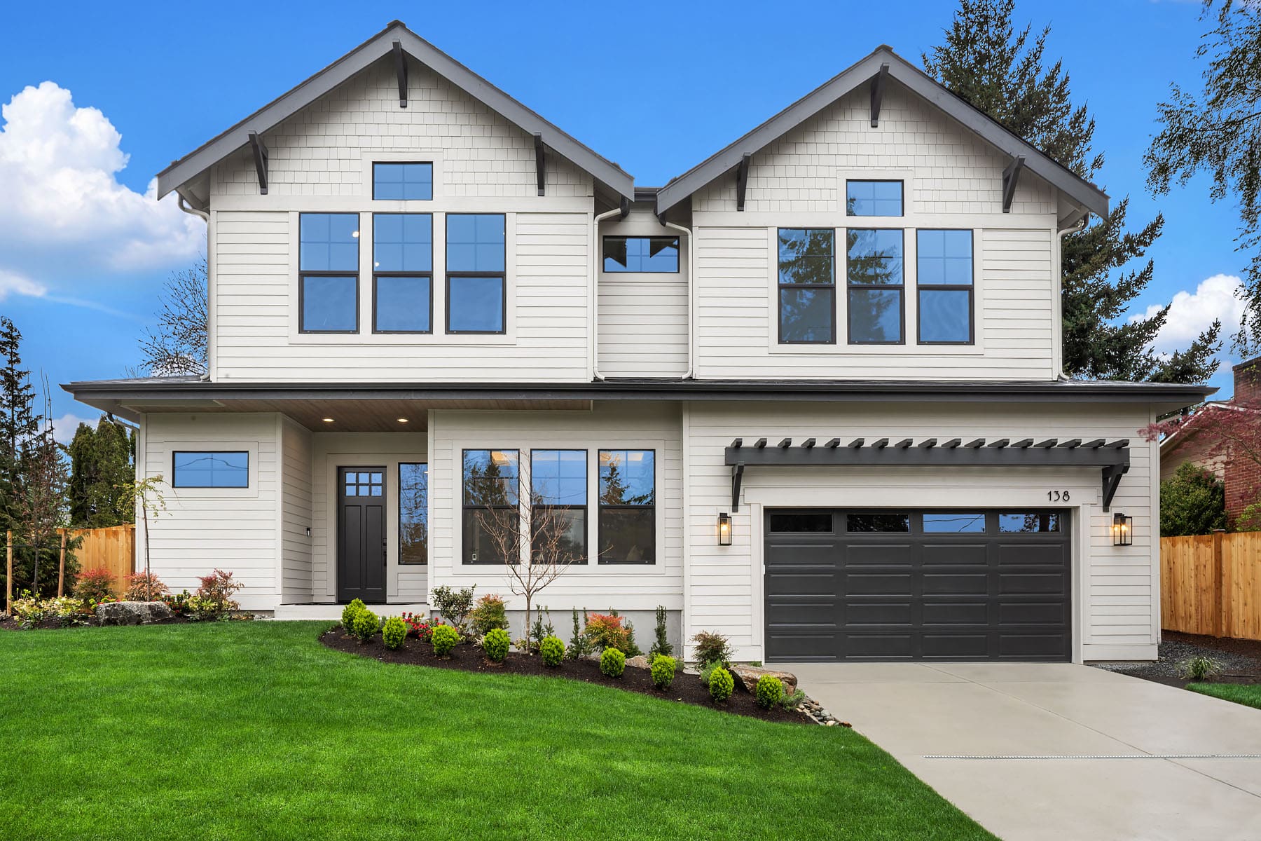 592_138 159th Pl SE_Bellevue_WA_MNCustomHomes_Front
